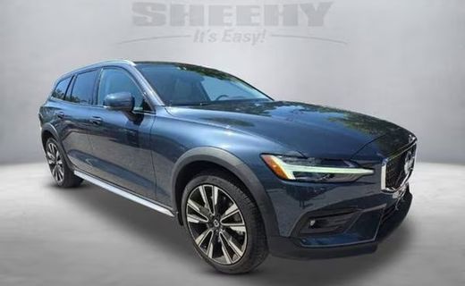 2023 Volvo V60CC B5 Ultimate