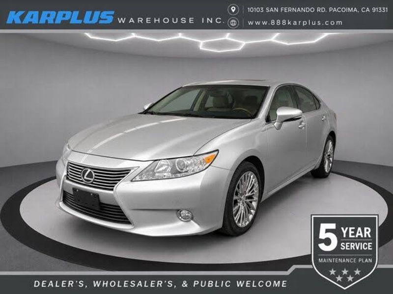 2015 Lexus ES — a typically priced live listing
