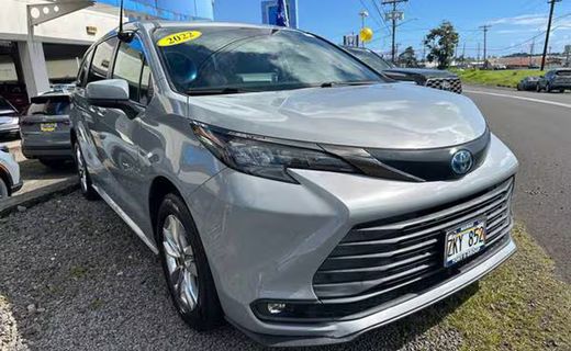 2022 Toyota Sienna XLE