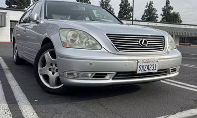 2005 Lexus LS 430