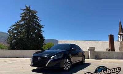 2024 Nissan Altima SV