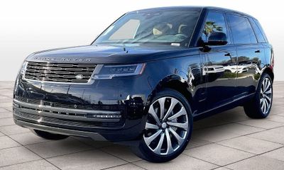 2025 Land Rover Range SE