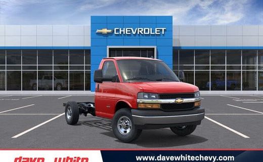 2026 Chevrolet Express 3500 Cutaway 139