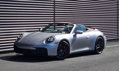 2025 Porsche 911 Carrera GTS 4