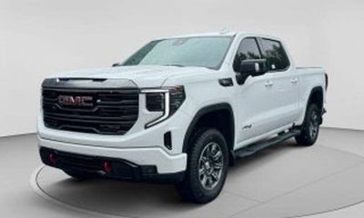 2024 GMC Sierra AT4