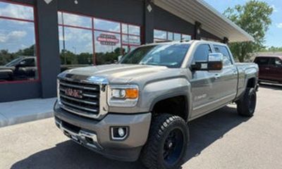 2017 GMC Sierra SLT