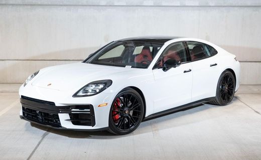2026 Porsche Panamera GTS