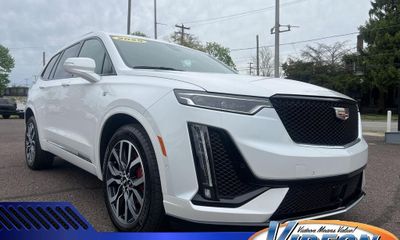 2025 Cadillac XT6 Sport Platinum