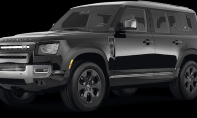 2024 Land Rover Defender 110 SE