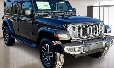 2025 Jeep Wrangler Sahara