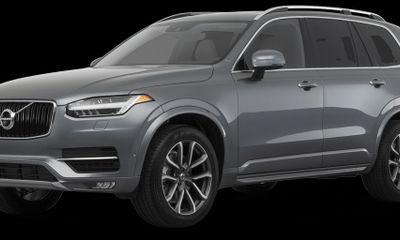 2018 Volvo XC90 Momentum