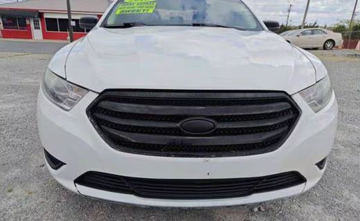 2015 Ford Taurus SE