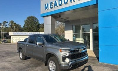 2024 Chevrolet Silverado RST