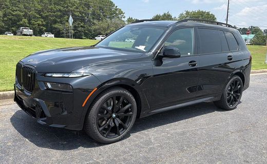 2027 BMW X7 M60i