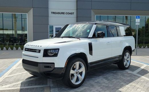2026 Land Rover Defender 130 SE