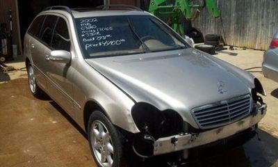 2002 Mercedes-Benz C-Class C320