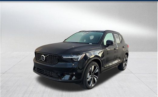 2026 Volvo XC40 Plus Dark