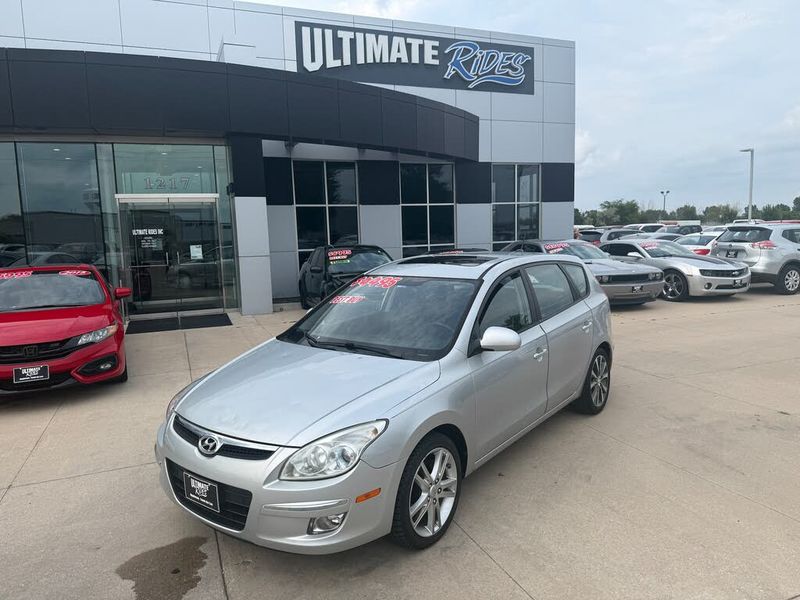 2009 Hyundai Elantra — a typically priced live listing