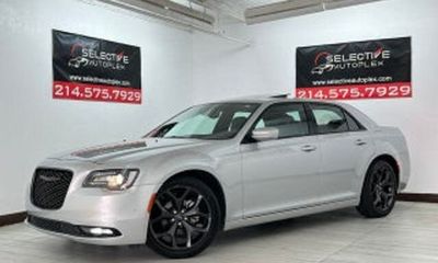 2023 Chrysler 300 Touring