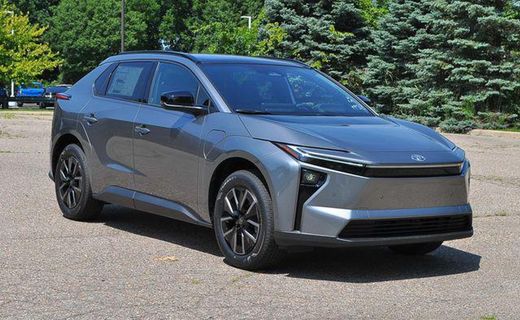 2026 Toyota BZ XLE