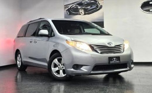2016 Toyota Sienna LE