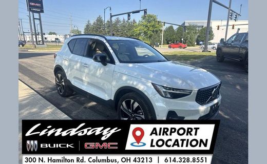 2023 Volvo XC40 Ultimate Dark