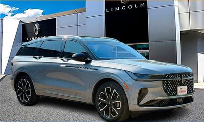 2024 Lincoln Nautilus Reserve