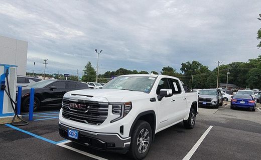2026 GMC Sierra SLT