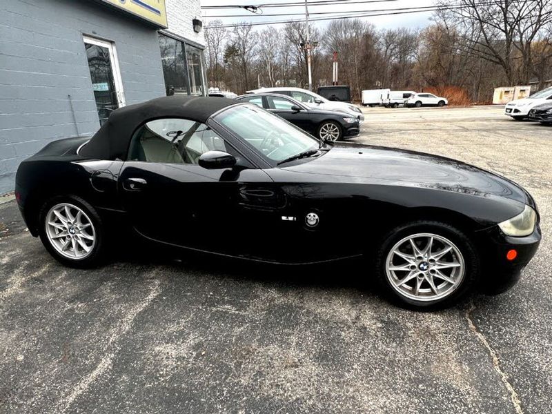 2005 Bmw Z4 — a typically priced live listing