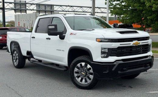 2026 Chevrolet Silverado HD Custom