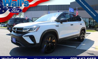 2024 Volkswagen Taos 4Motion SE Black