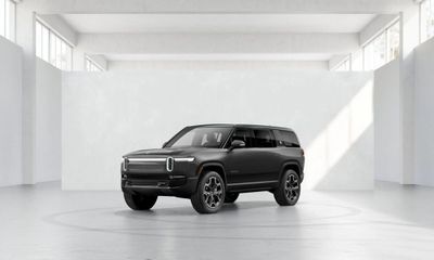 2026 Rivian R1S Adventure