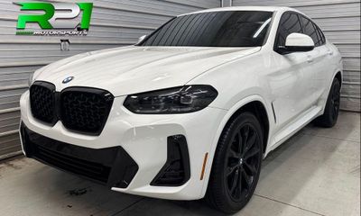 2023 BMW X4 xDrive30i