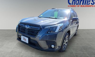 2023 Subaru Forester Limited ES Navi