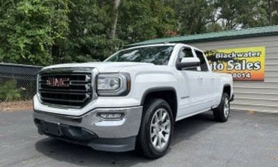 2017 GMC Sierra Denali