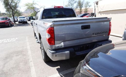 2018 Toyota Tundra SR5