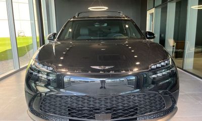 2024 Genesis GV60 Standard