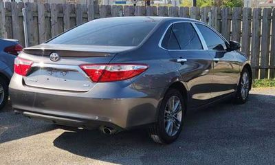 2016 Toyota Camry SE