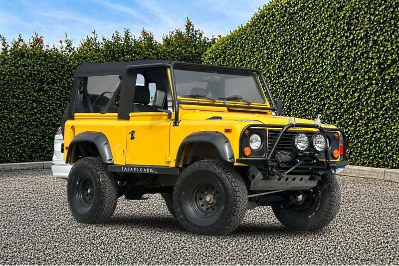 1995 Land Rover Defender — a typically priced live listing