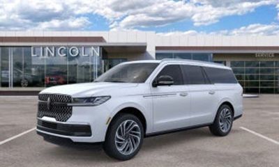 2027 Lincoln Navigator L Reserve