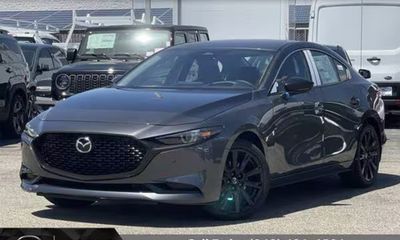 2026 Mazda MAZDA3 Premium Plus