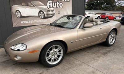 2000 Jaguar XK8