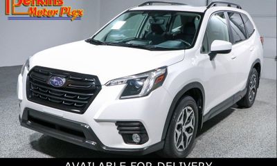 2023 Subaru Forester Premium ES Smart