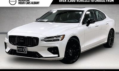 2023 Volvo S60 Plus Black Edition