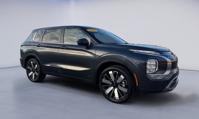 2026 Mitsubishi Outlander SE