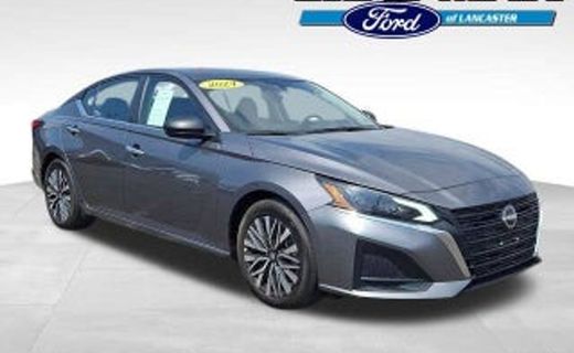 2022 Nissan Altima SR