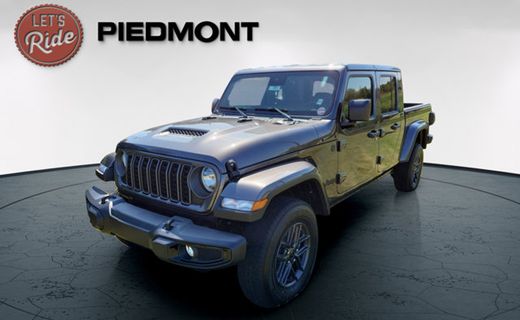 2025 Jeep Gladiator Sport