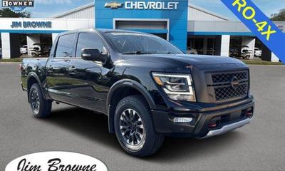 2022 Nissan Titan Pro 4X Four