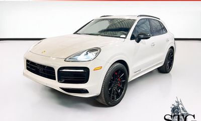 2023 Porsche Cayenne S Platinum Edition