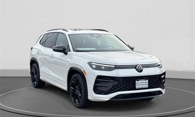 2026 Volkswagen Tiguan SE Black